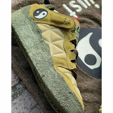 Cactus Plant Flea Market Dunk - official pictures