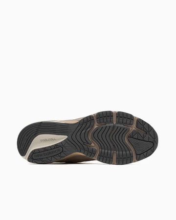 New Balance 990v6 Driftwood Timberwolf Sohle