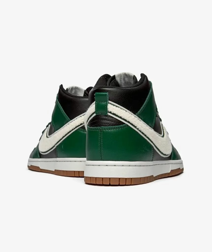Dunk High Chenille Swoosh George Green DR8805-001 | Dead Stock