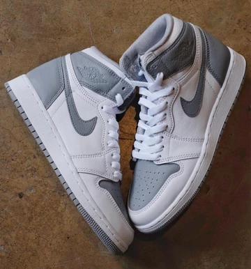 Nike Air Jordan 1 High OG Stealth