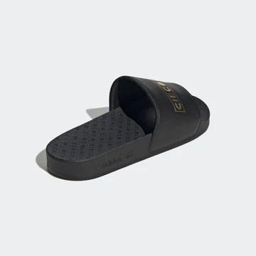 Circoloco adidas adilette