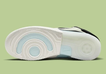 Air Force 1 Mid React Black Neon