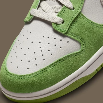 Dunk Low Chlorophyll