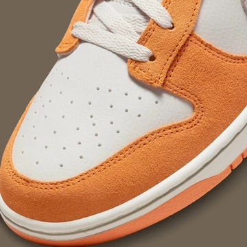 Dunk Low Kumquat