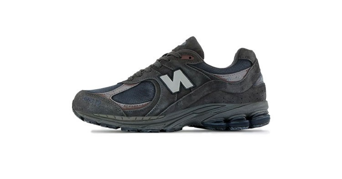 new-balance-2002r-gore-tex- new-balance-2002r-gore-tex-