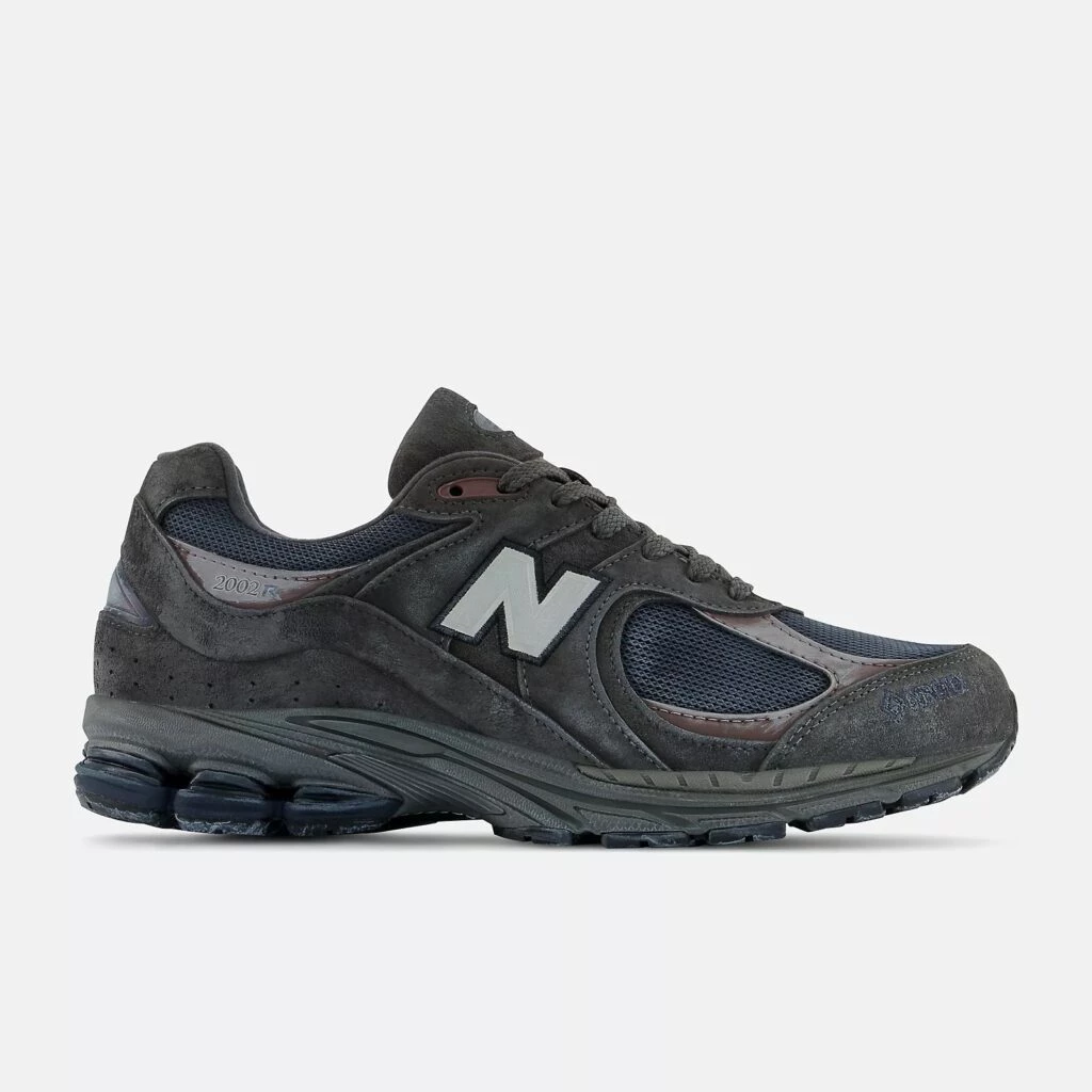 New Balance 2002R Gore-Tex Magnet M2002RXA | Dead Stock
