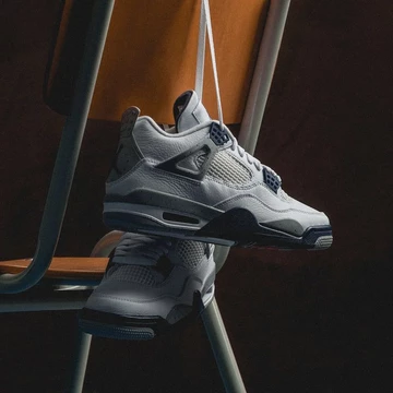 Jordan 4 Midnight Navy