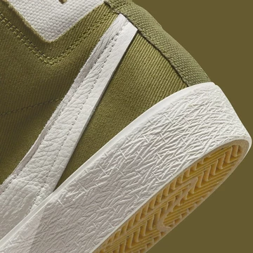 SB Blazer Mid Olive Green