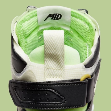 Air Force 1 Mid React Black Neon