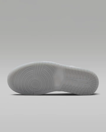 Air Jordan Mid 1 Chrome Sohle