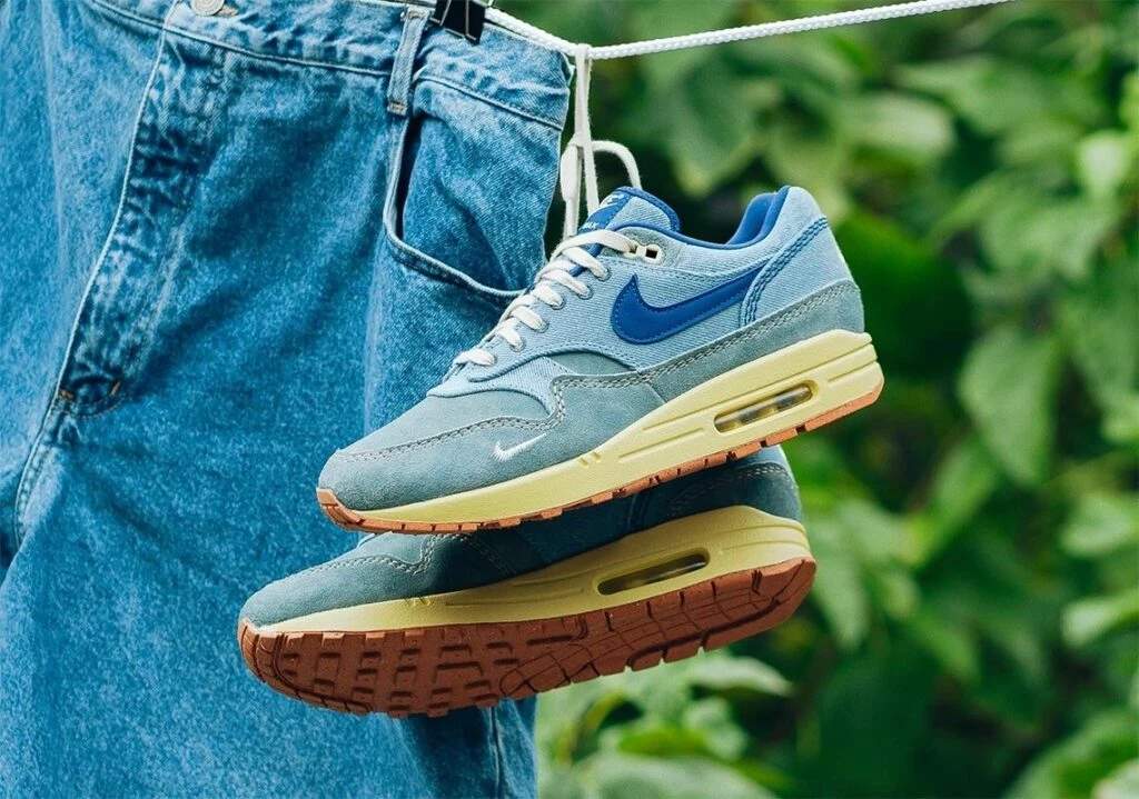 Nike air max 1 mini swoosh blue hotsell