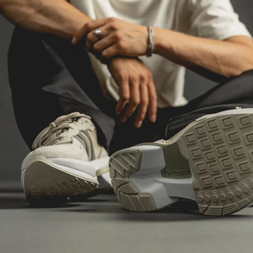 adidas Esiod Aluminium