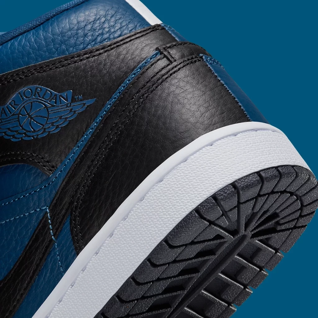 Nike Air Jordan 1 Mid Split - two new colourways | Dead Stock