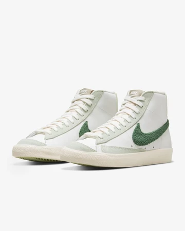 Nike Chenille Swoosh 2022 Overview