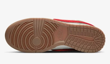 Dunk High Chenille Swoosh Habanero Red