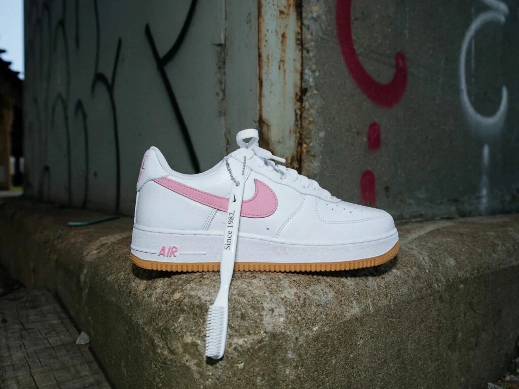 Baby pink and white air force 1 online