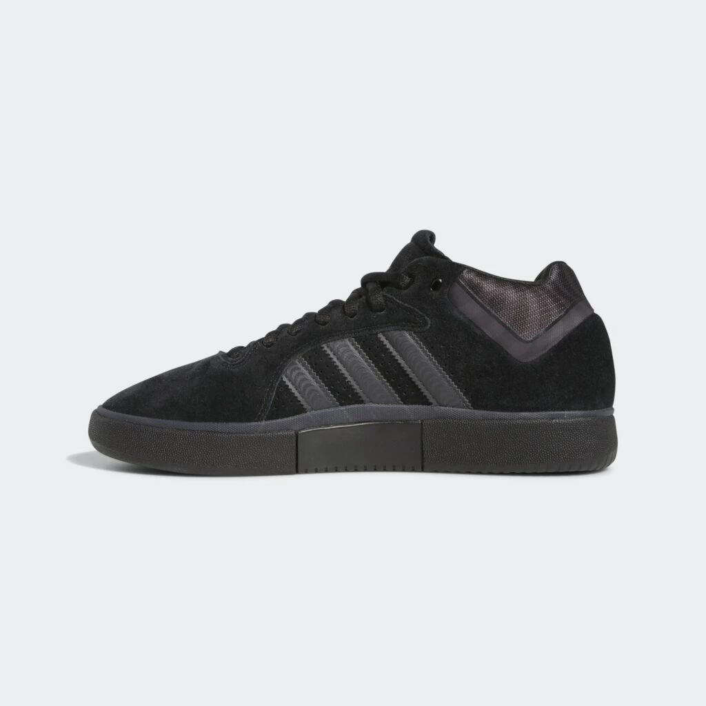 美品★ TYSHAWN X SPITFIRE 26.5㎝★アディダス Spitfire adidas Tyshawn Black HQ9792 | Dead Stock