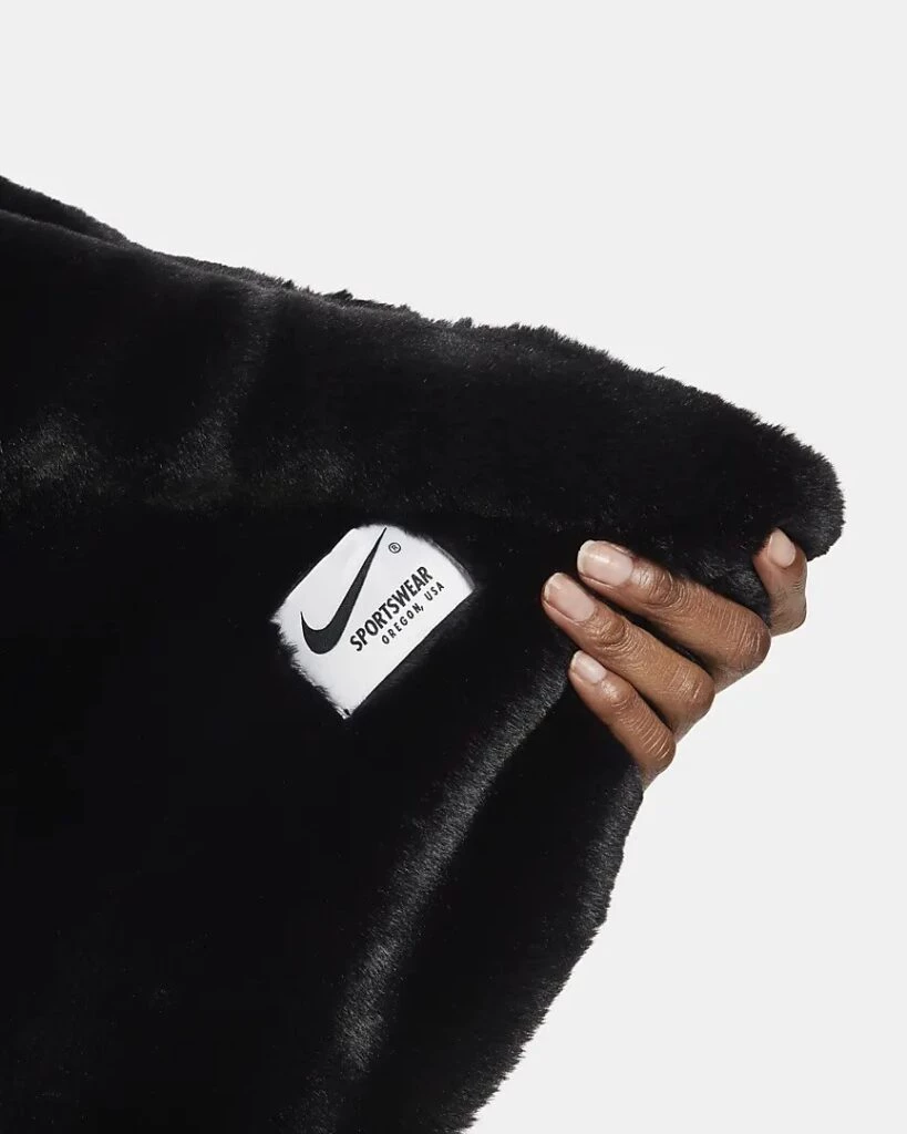 Nike Faux Fur Blanket DO3793-010 | Dead Stock