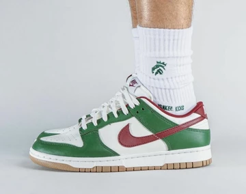 Dunk Low Gorge Green