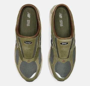 SNS New Balance 2002R Mule