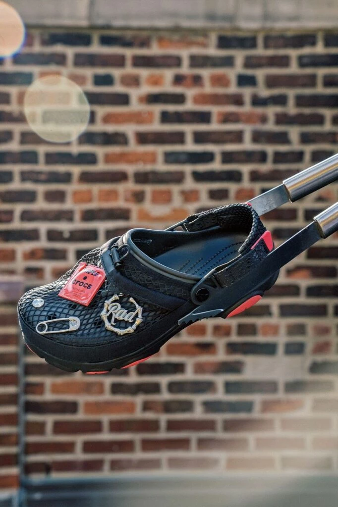 STAPLE Crocs All Terrain Clog Homing Pigeon 208113-001 | Dead Stock
