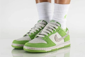 Nike Dunk Low Chlorophyll