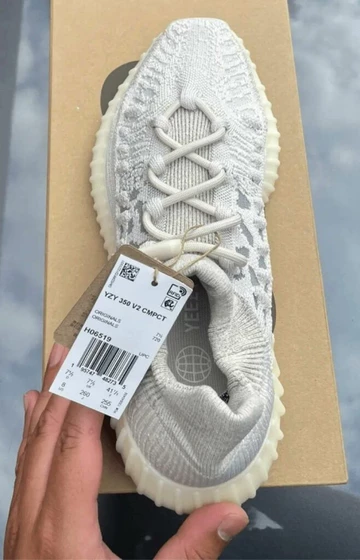 Yeezy 350 V2 CMPCT Slate Bone