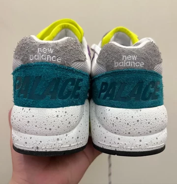 Palace x New Balance MT580