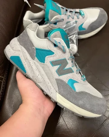 Palace x New Balance MT580