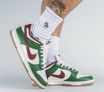 Dunk Low Gorge Green