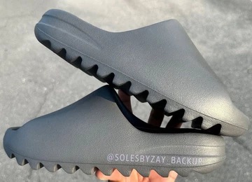 adidas Yeezy Slide Granite