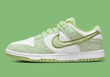 Nike Dunk Low Fleece - Lime Green