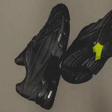 adidas Orketro Carbon