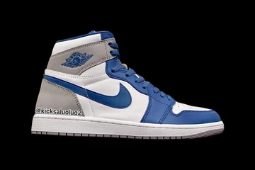 Air Jordan 1 True Blue