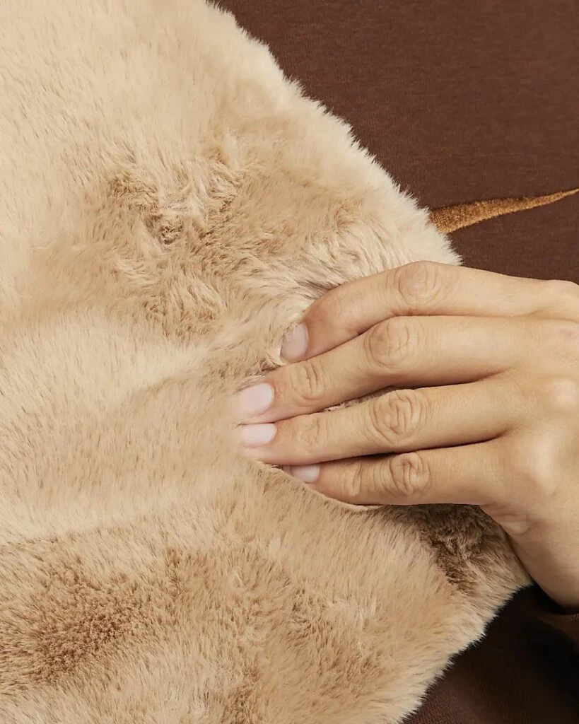 Nike Faux Fur Blanket Pecan DO3793-200 | Dead Stock