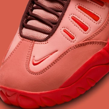 Although AMBUSH hasn’t released the two Nike Air Adjust Force pairs it unveiled in late April, the Japanese imprint has teased the retro Nike Basketball proposition in two more styles: blue and orange. Construction across the newly-surfaced pairs follows that of the much more understated white and black options that are set to drop on August 19th. By contrast, Yoon Ahn and VERBAL’s next joint-efforts with the Swoosh indulge in eye-catching shades of blue and red, and orange and red. The upcoming pairs are complete with straight-from-1996 D.N.A. (removable Air strap included), but are heavily co-branded as to drive the point home that the next low-top silhouettes are courtesy of AMBUSH.