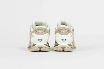 Mizuno Wave Prophecy LS Cloud