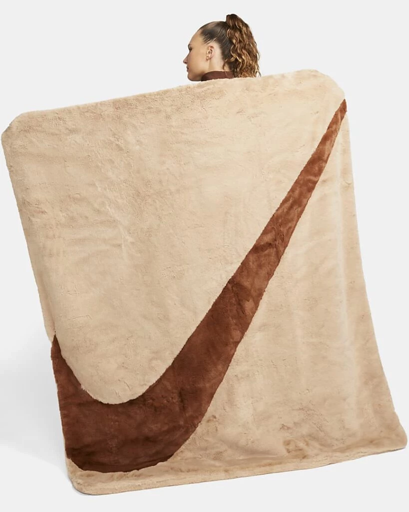Nike Faux Fur Blanket Pecan DO3793-200 | Dead Stock