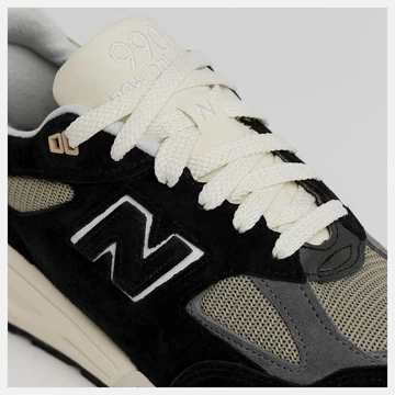 New Balance 990v2 Black