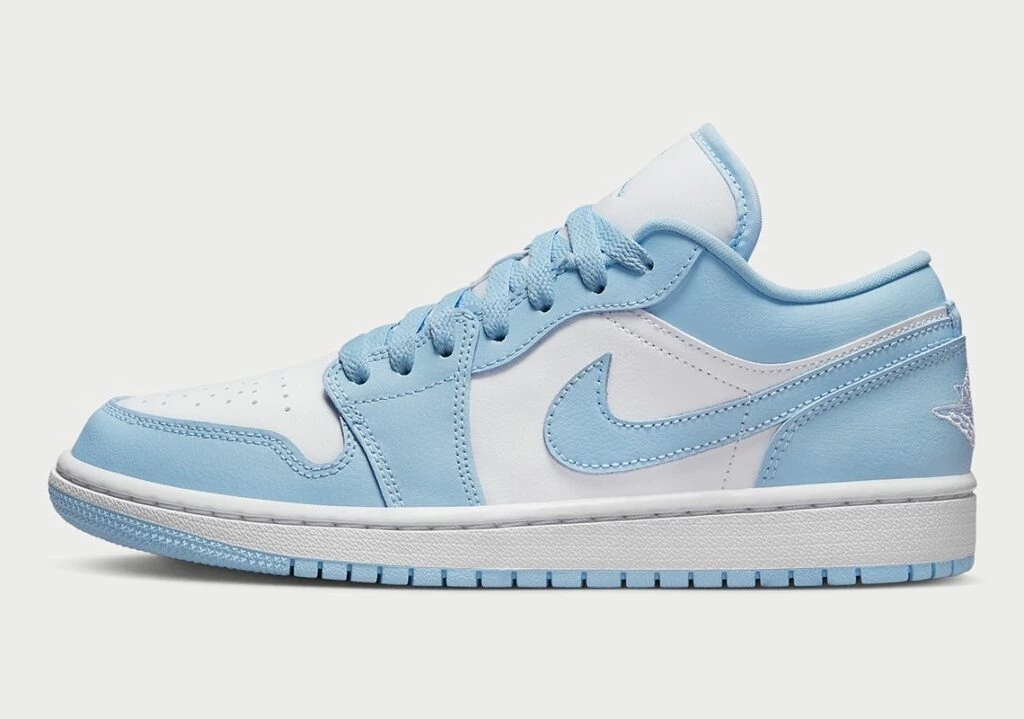 Baby blue and white air jordans online