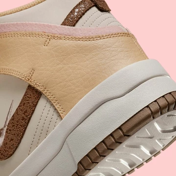 Dunk High Up Light Orewood Brown