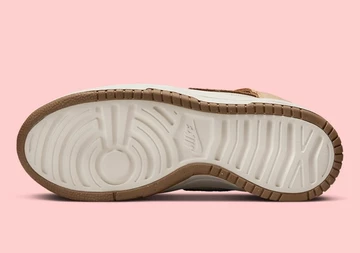 Dunk High Up Light Orewood Brown