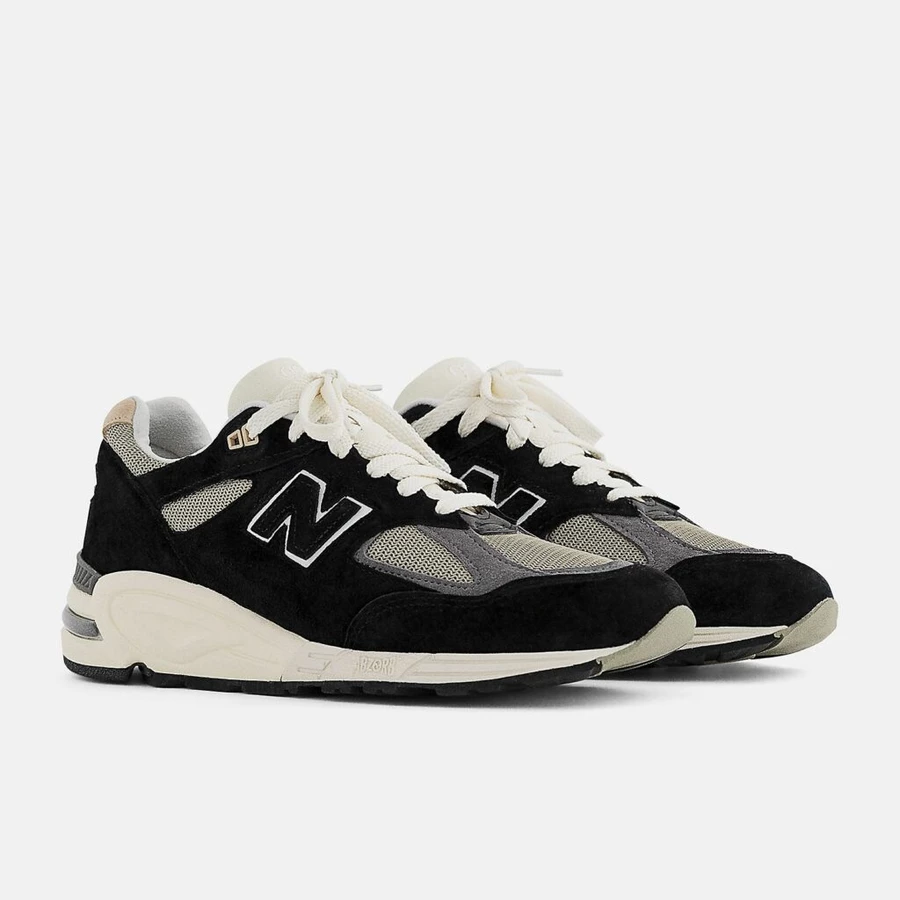 New Balance 990v2 Black | Dead Stock