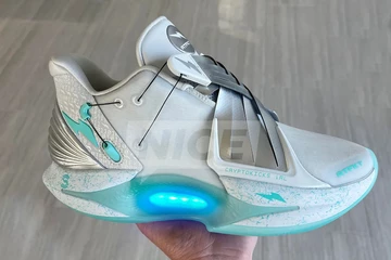 RTFKT Nike Adapt Sneaker - das erste offline Modell