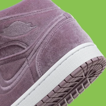 Jordan 1 Mid Purple Velvet