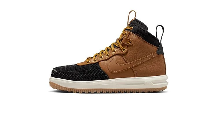 Nike white duck boots deals