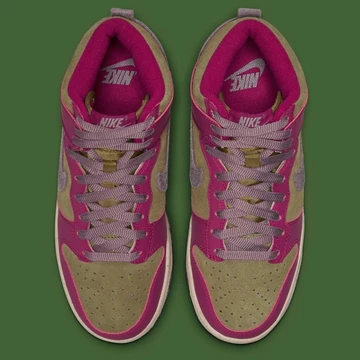 Dunk High Dynamic Berry