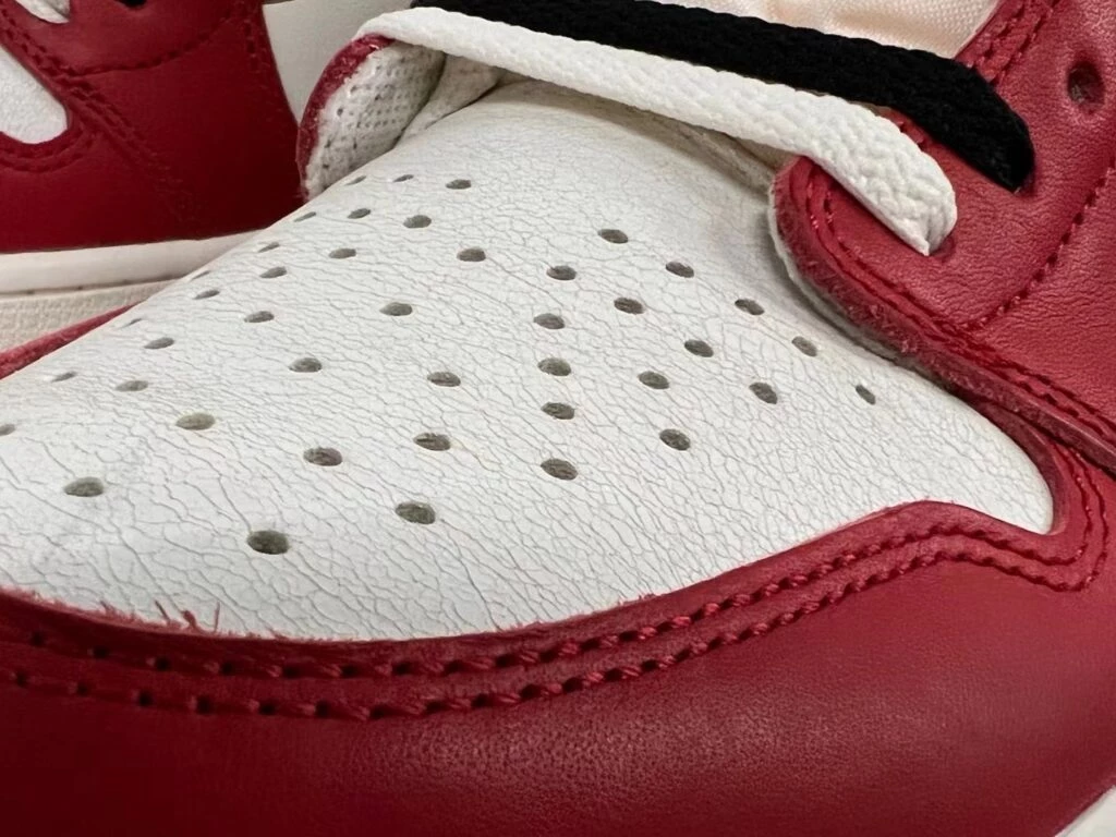 Jordan 1 Chicago aka Jordan 1 Chicago aka