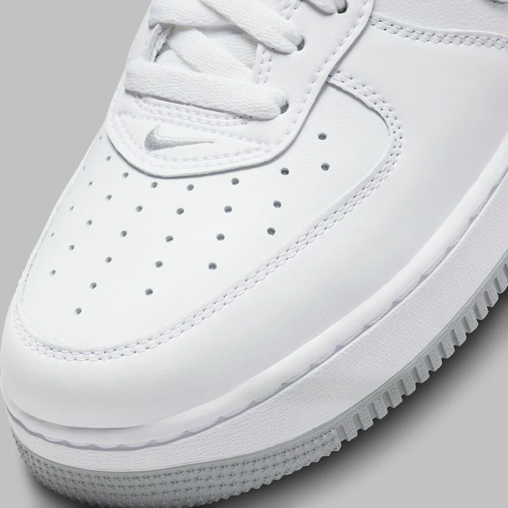 Air Force 1 Silver Swoosh DZ6755-100 | Dead Stock
