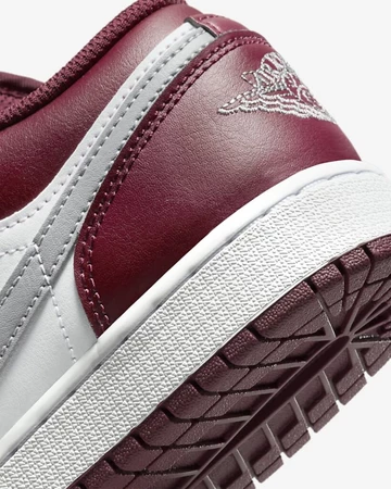 Jordan 1 Low Bordeaux